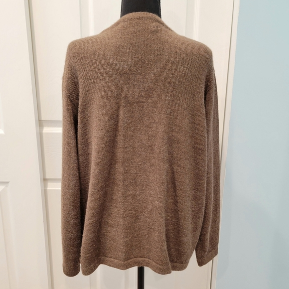 Alpaca Cardigan (Real Alpaca Fiber) - Picture 2 of 7